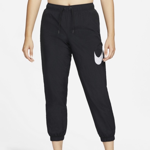 Nike Sportswear Essential - Picture 1 of 7